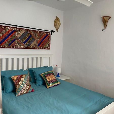 Cheerful One Bedroom Townhouse With Patio Árchez Eksteriør bilde