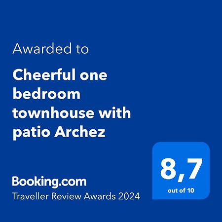 Cheerful One Bedroom Townhouse With Patio Árchez Eksteriør bilde