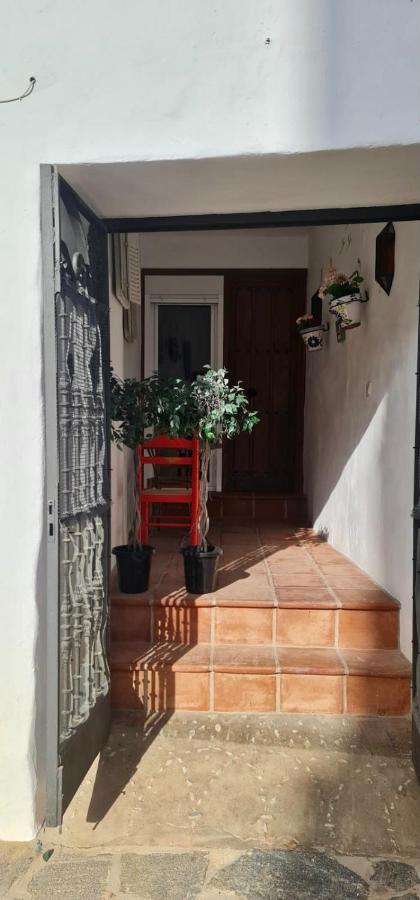 Cheerful One Bedroom Townhouse With Patio Árchez Eksteriør bilde