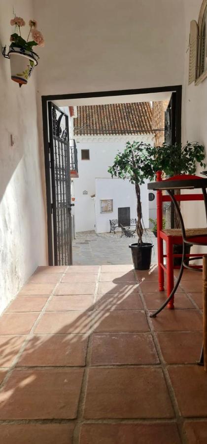 Cheerful One Bedroom Townhouse With Patio Árchez Eksteriør bilde