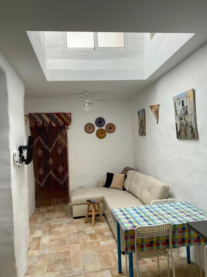 Cheerful One Bedroom Townhouse With Patio Árchez Eksteriør bilde