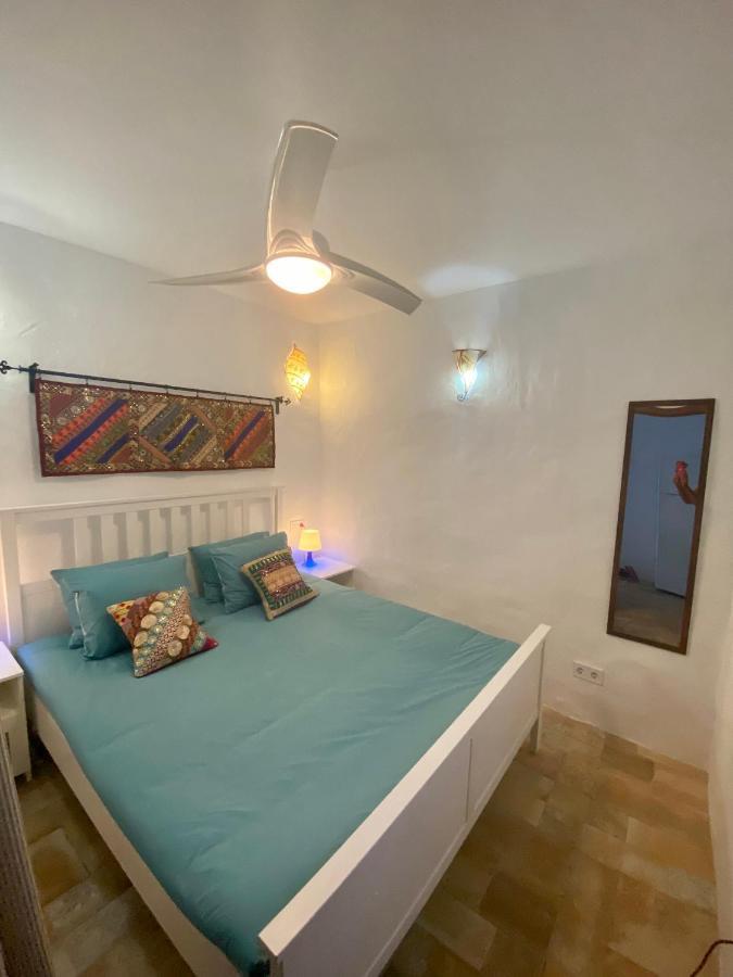 Cheerful One Bedroom Townhouse With Patio Árchez Eksteriør bilde