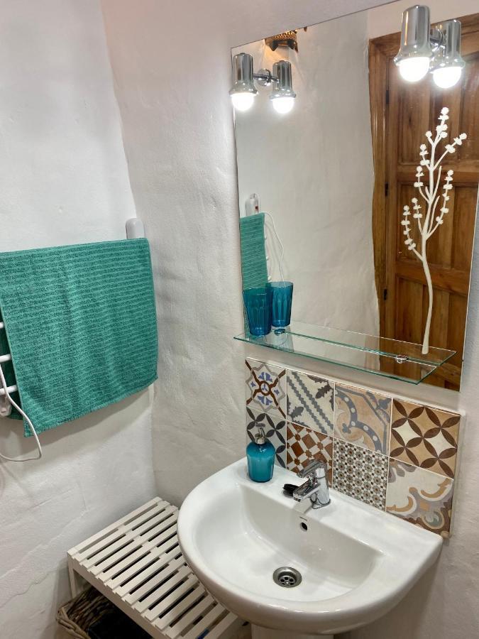 Cheerful One Bedroom Townhouse With Patio Árchez Eksteriør bilde